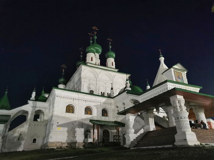 This Xvii Cent. Cathedral