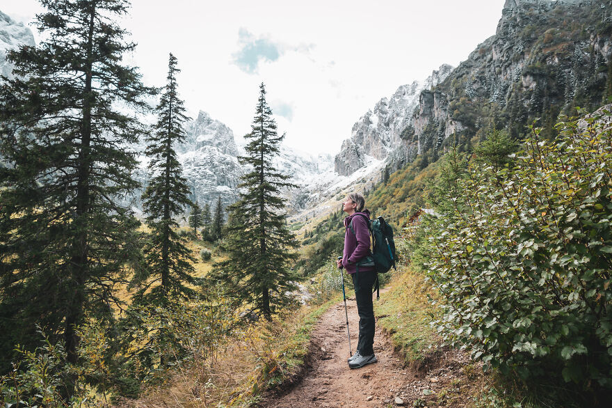 I Photographed The Mălăiești Cottage In Romania (10 Pics)