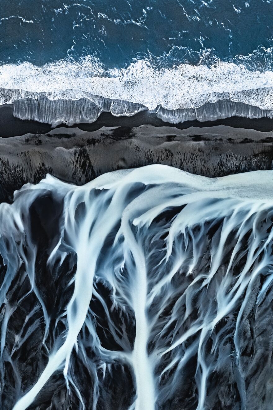 Category: Abstract, Highly Commended, Let Me Out By Daniel Franc