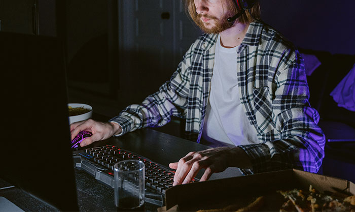 People Are Loving How This Leech Son Finally Got What He Deserved After Living Off Of His Parents' Income For 31 Years