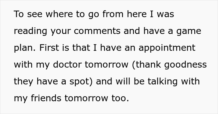 Traveler Is Told She Was Wrong For Asking A Woman With A Service Dog To Leave Her Compartment She Paid For So She Wants The Internet’s Opinion Traveler Is Told She Was Wrong For Asking A Woman With A Service Dog To Leave Her Compartment She Paid For So She Wants The Internet’s Opinion