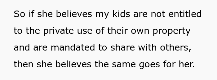 "Entitled Parent At Pool Doesn't Like A Taste Of Her Own Medicine": Woman Demands Children Share Toys With Her Kid, Regrets It "Entitled Parent At Pool Doesn't Like A Taste Of Her Own Medicine": Woman Demands Children Share Toys With Her Kid, Regrets It