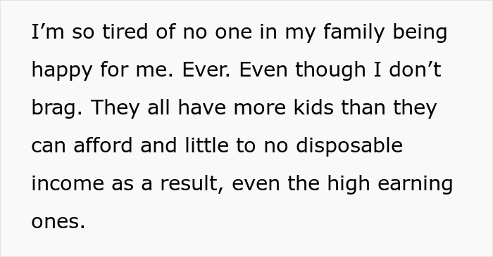 Mother Freaks Out After Finding Out How Much Her Childfree Cousin Spent On A Vacation, Calls Her 'Disgusting'