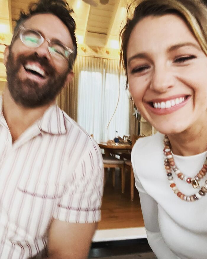 "You Freak Me And My Kids Out": Blake Lively Posts 8 Pregnancy Pics So The Creepy Paparazzi Will Stop Camping Near Her House