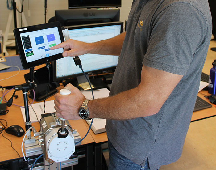 Stuck-Up Cafe Owner Messes With A Sale Systems Vendor And Loses, Regrets His Words After They Come In And Pack Everything Up