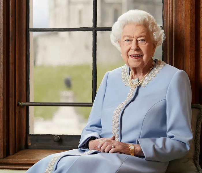 Hours After Queen Elizabeth Passed, British Skies Were Full Of Rainbows And Clouds Resembling The Queen Hours After Queen Elizabeth Passed, British Skies Were Full Of Rainbows And Clouds Resembling The Queen