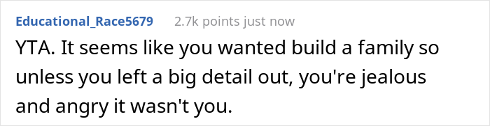 "I Genuinely Don't Get Your Issue": Woman Felt 'Betrayed' After Her Male Roommate Kissed Her Best Friend, Netizens Call Her A Jerk