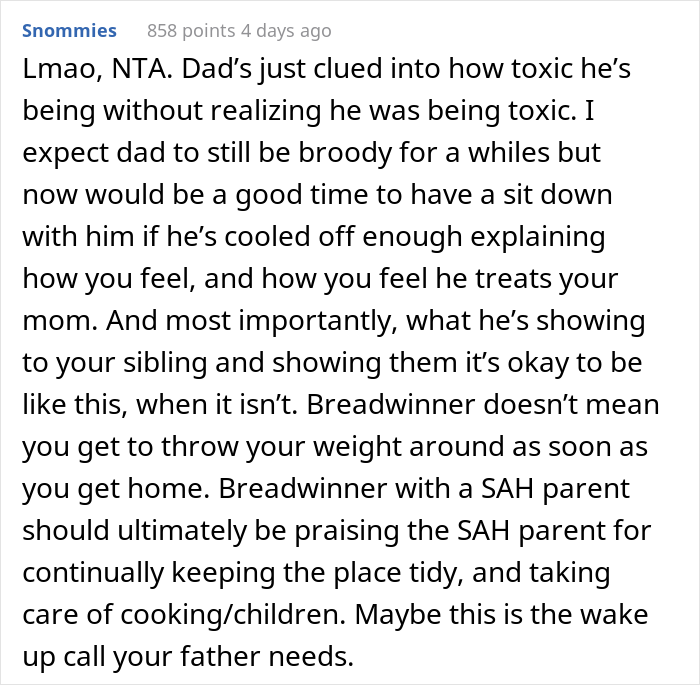 Teen Dresses Up Like Her Dad And Starts Imitating Him To Show Him How Insufferable He's Being, Family Drama Ensues Teen Dresses Up Like Her Dad And Starts Imitating Him To Show Him How Insufferable He's Being, Family Drama Ensues