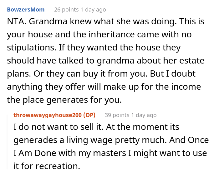 Gay Woman Inherits Summer House, Causes Uproar By Not Letting Her Conservative Family Use It For Free For Weddings