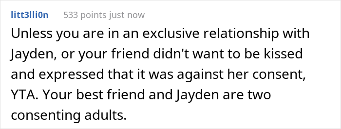 "I Genuinely Don't Get Your Issue": Woman Felt 'Betrayed' After Her Male Roommate Kissed Her Best Friend, Netizens Call Her A Jerk