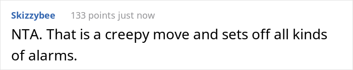 Stranger Sits Right Next To This Man When The Tram Is Almost Empty, The Man Confronts Them About It Stranger Sits Right Next To This Man When The Tram Is Almost Empty, The Man Confronts Them About It