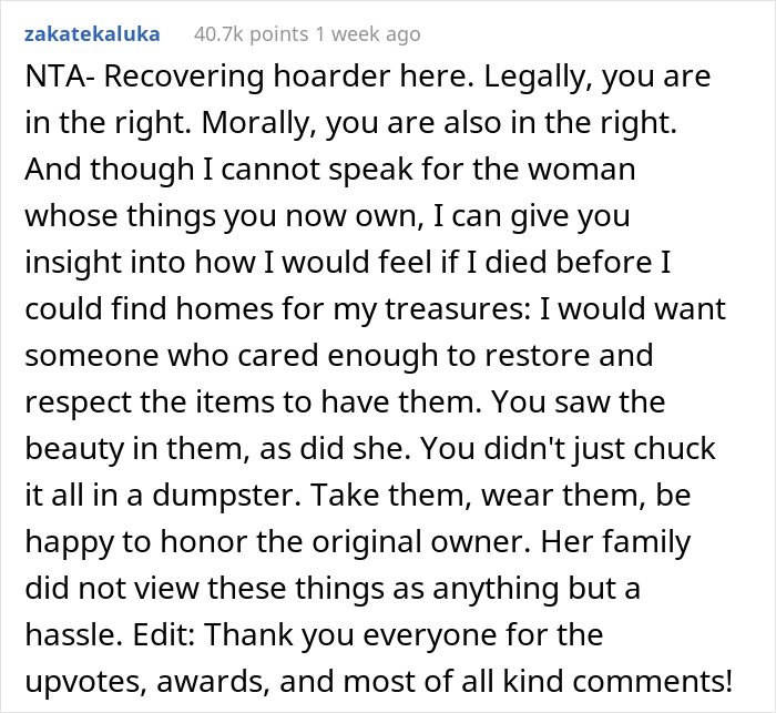 Woman Buys Ex-Hoarder's Home With All Of Their Belongings, Spends 4 Years Cleaning When Relatives Start Demanding Heirlooms They Didn't Want Woman Buys Ex-Hoarder's Home With All Of Their Belongings, Spends 4 Years Cleaning When Relatives Start Demanding Heirlooms They Didn't Want