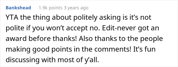 A Tall Passenger Asks Woman To Raise Her Seat Because It&rsquo;s Pressing Their Knees, Woman Refuses, Plane Drama Ensues