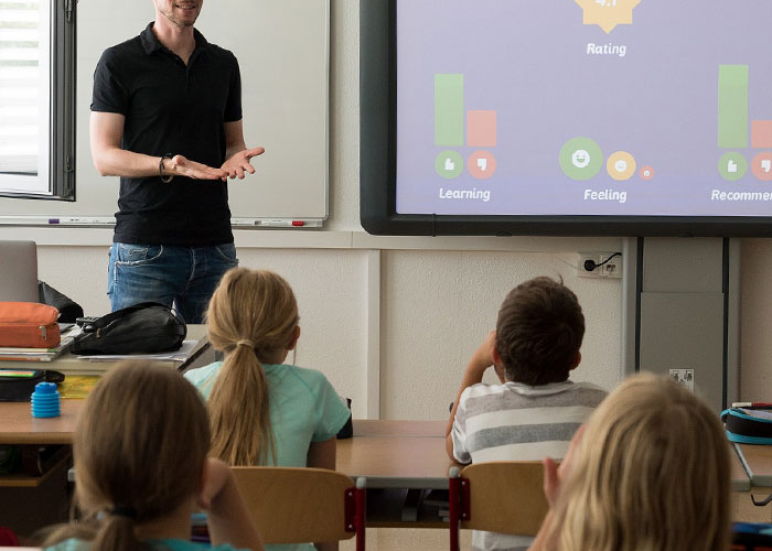 30 People With Emotionally Draining Jobs Share Stories Of Their Best Days At Work