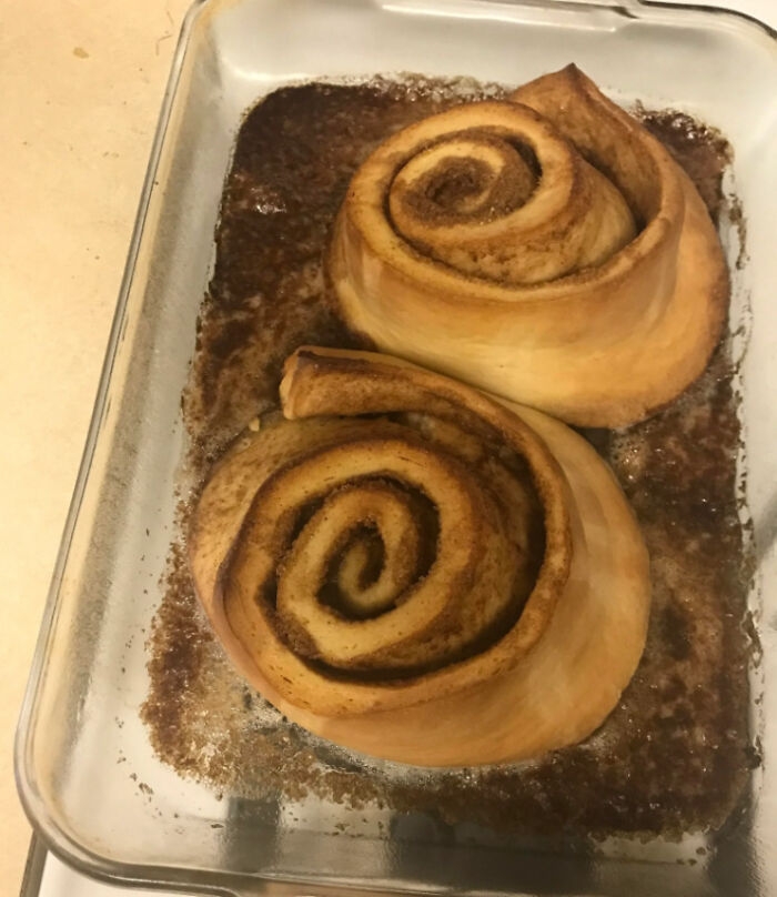 Accidentally Added Butter In The Wrong Spot, And All My Filling Melted Out And Scorched