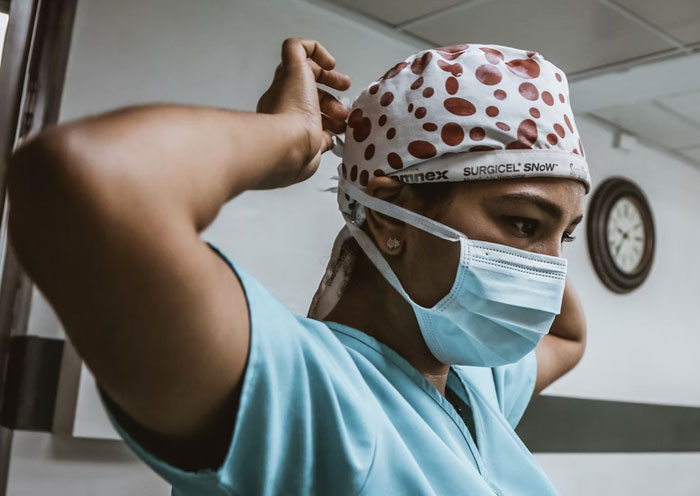 30 Doctors Share The Stupidest Thing They've Heard From People Who 'Read It On The Internet'