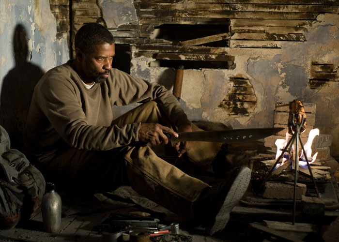 30 Times Clever Foreshadowing In Movies Made People Feel Silly And Shocked After Mistaking It For Poor Filmmaking