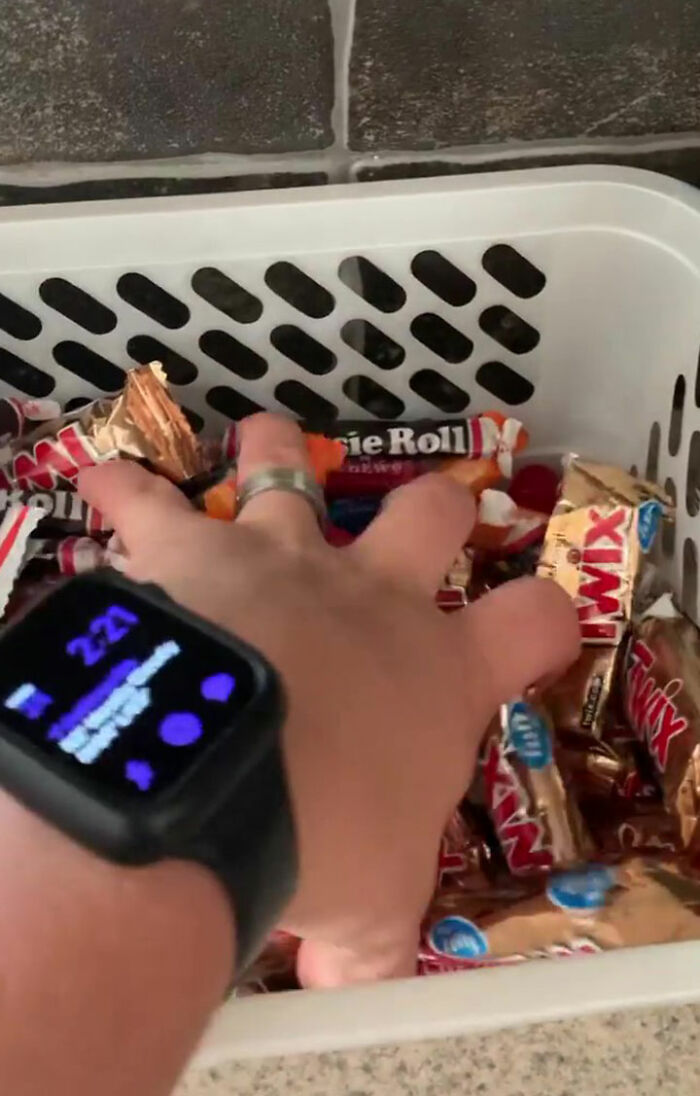 Mom Of 3 Combats Her Children&rsquo;s Fixation On Candy By Exposing Them To &ldquo;All Foods&rdquo;