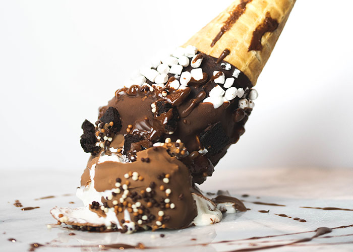 30 People Share The Funniest Things They’ve Heard Their Partners Say In Their Sleep