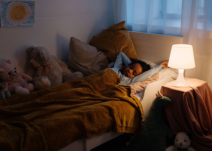 30 People Share The Funniest Things They’ve Heard Their Partners Say In Their Sleep