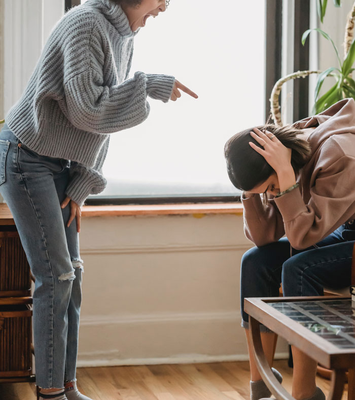 35 Women’s Behaviors That Females Of This Online Group Can’t Stand And Want Them To Stop