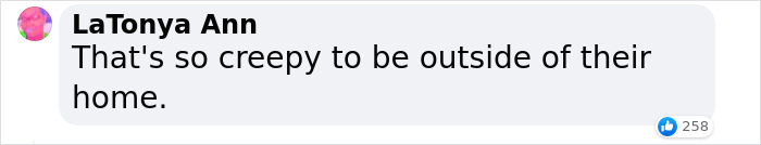 "You Freak Me And My Kids Out": Blake Lively Posts 8 Pregnancy Pics So The Creepy Paparazzi Will Stop Camping Near Her House