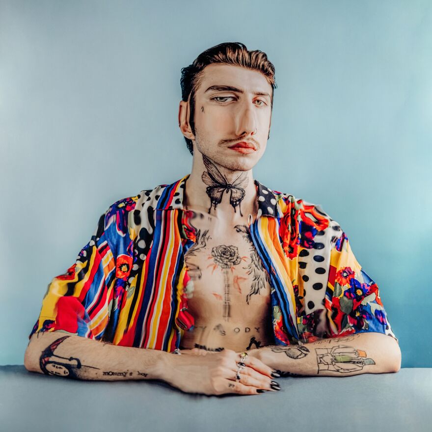 Using Clear Water I Create Abstract Portraits And Break The Stereotype Of Beauty