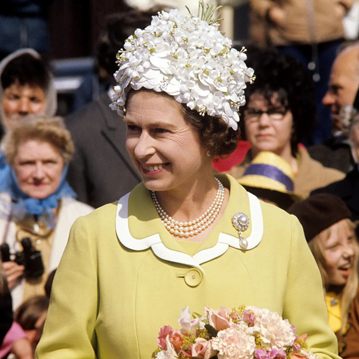 Queen-Elizabeth-Younger-Photos