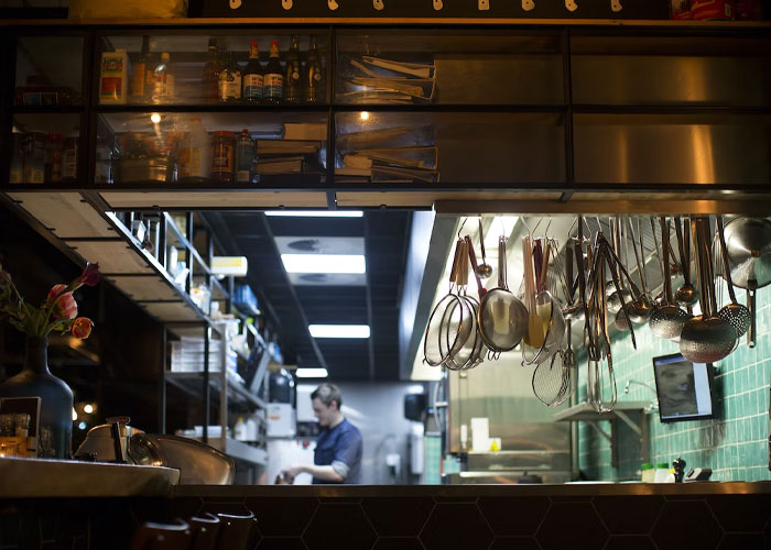 Restaurant And Bar Employees Reveal 30 Shady Cost-Saving Secrets The General Public Is Not Aware Of