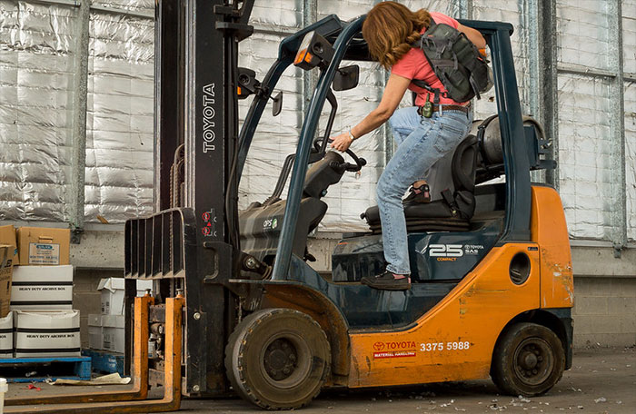 30 People Who Watch Security Cameras For A Living Are Sharing The Worst Things They’ve Caught On Them