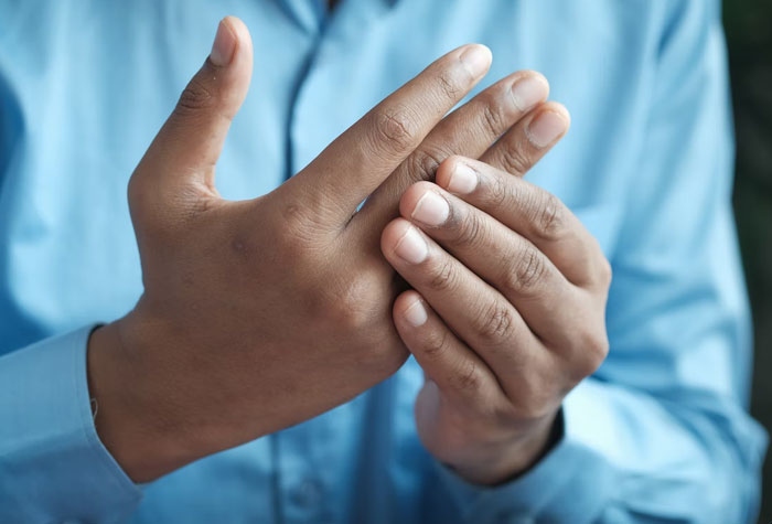 30 People With Non-Obvious Illnesses Share The Reasons People Get Mad At Them