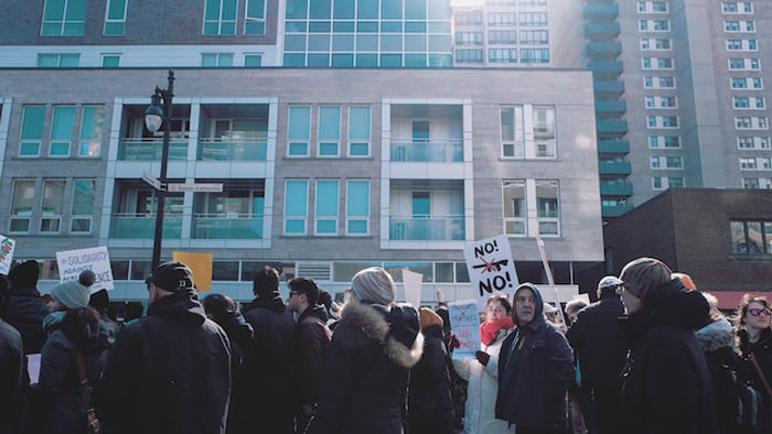 “What Are Americans Not Ready To Hear?”: 40 People Share Honest Answers