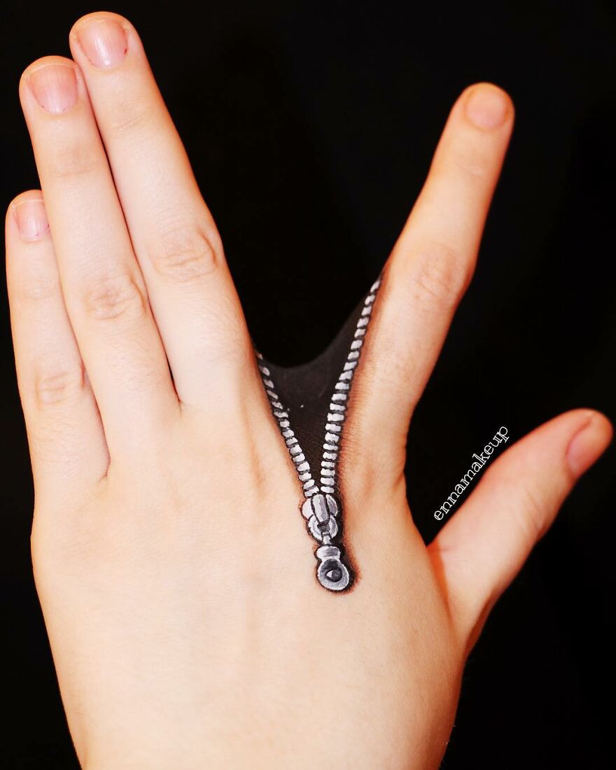 I Don't Let My Wheelchair Define Me And Find Happiness By Painting On My Body