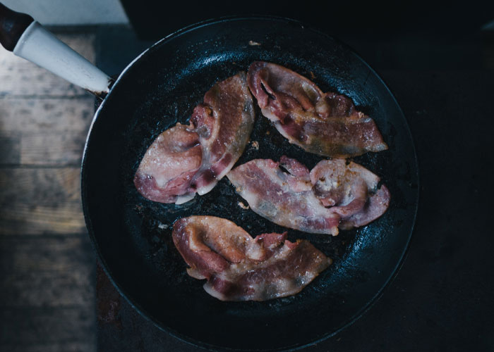 Vegan Teen Expects Everyone To Accommodate Her New Diet And Stop Eating Meat At Home, Dad Disagrees