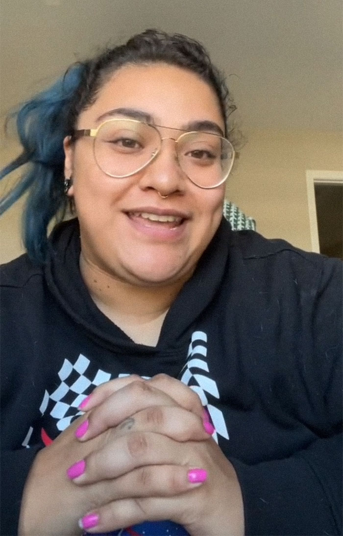 "Your Lunch Won't Cost Me $500": Boss Demands Employee Answer Phone While She's Eating "Your Lunch Won't Cost Me $500": Boss Demands Employee Answer Phone While She's Eating