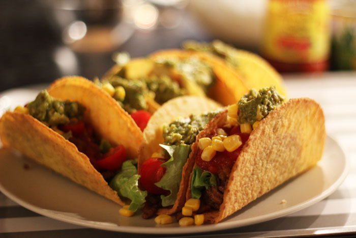 Boyfriend Gets Called 'Raging Douchecanoe' After Secretly Putting Cheese Into His Lactose Intolerant Girlfriend's Tacos