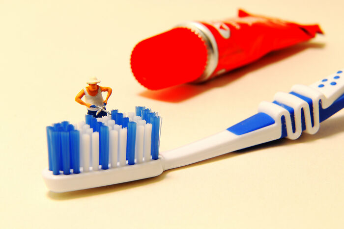 30 Pet Peeves And Red Flags When You First Start Dating Someone, As Pointed Out By Folks Online