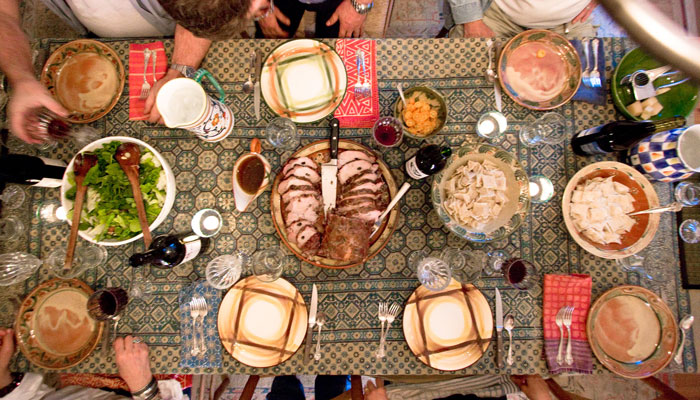 Woman Doesn't Stop Annoying Reminders About Her Own Huge Family To A Friend Whose Many Relatives Passed Away, Gets A Morbid Joke In Return