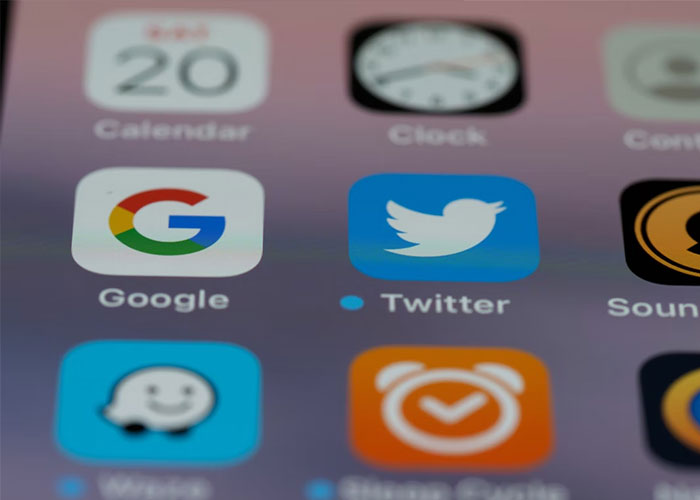 Someone Asks, "What Will Die With Millennials?" And 45 People Don't Hold Back Their Opinions