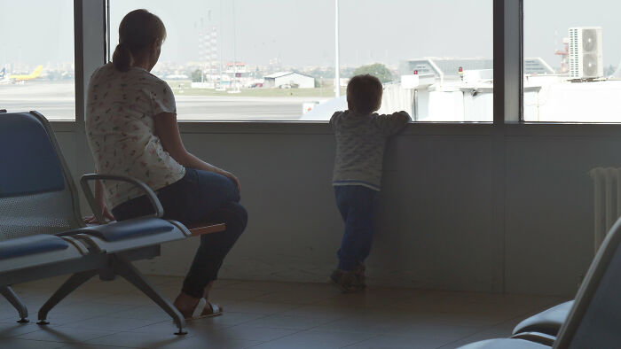 30 Pet Peeves And Red Flags When You First Start Dating Someone, As Pointed Out By Folks Online