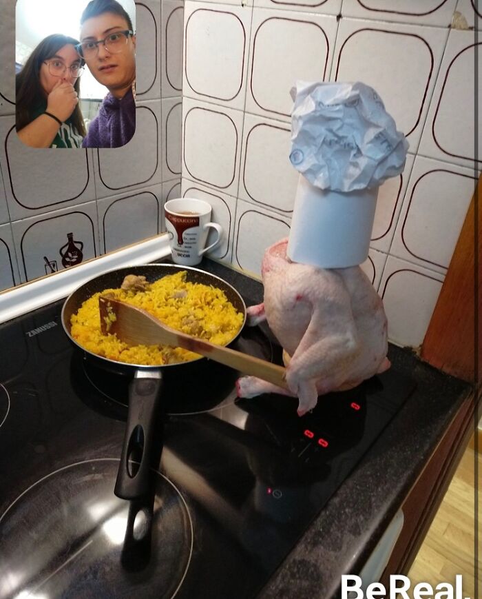 People Are Sharing Their Hilarious BeReal Pics, Here Are 35 Of The Funniest Ones