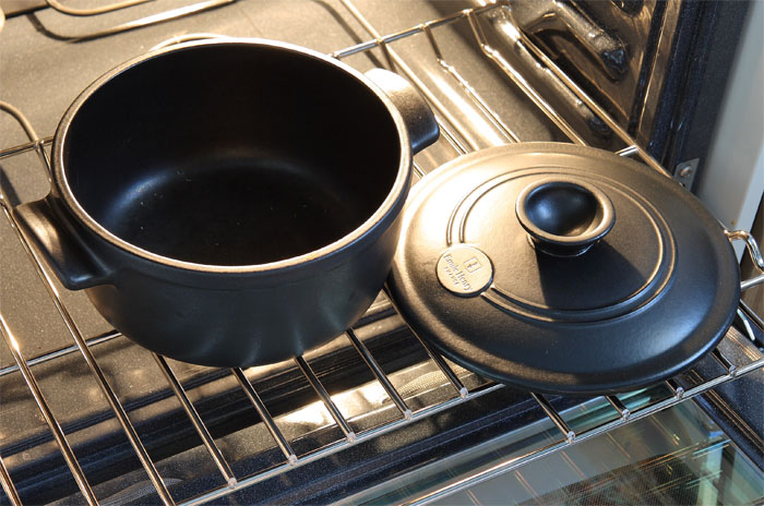 “What Is A Cooking-Related Red Flag In A Relationship?” (30 Answers)