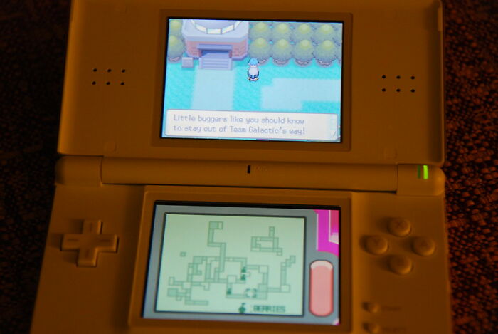 Members Of This Online Group Shared 29 Things They Found In People’s Trash That Were Either Illegal, Strange Or Actually Valuable