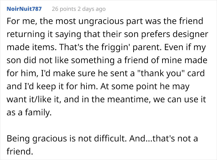 Woman Crochets A Blanket For 900 Hours As A Gift For Friend's Son, He Gives it Back To Her, The Internet Is Divided Woman Crochets A Blanket For 900 Hours As A Gift For Friend's Son, He Gives it Back To Her, The Internet Is Divided