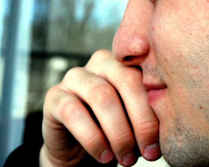 30 Pet Peeves And Red Flags When You First Start Dating Someone, As Pointed Out By Folks Online