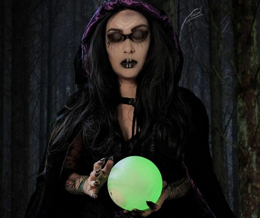 13 Halloween Costumes: Odd, Strange And Fun