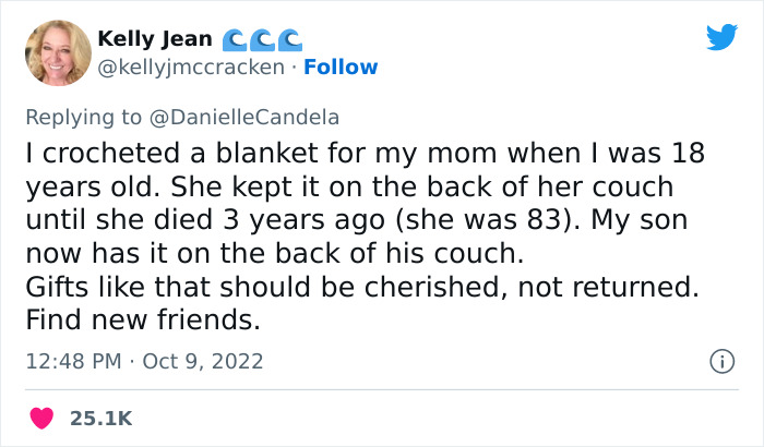 Woman Crochets A Blanket For 900 Hours As A Gift For Friend's Son, He Gives it Back To Her, The Internet Is Divided Woman Crochets A Blanket For 900 Hours As A Gift For Friend's Son, He Gives it Back To Her, The Internet Is Divided