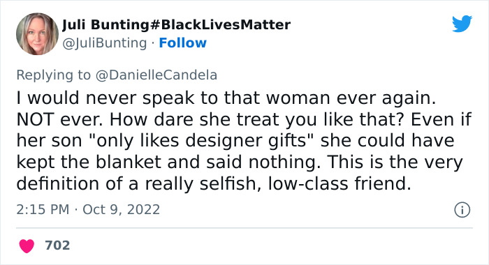 Woman Crochets A Blanket For 900 Hours As A Gift For Friend's Son, He Gives it Back To Her, The Internet Is Divided Woman Crochets A Blanket For 900 Hours As A Gift For Friend's Son, He Gives it Back To Her, The Internet Is Divided