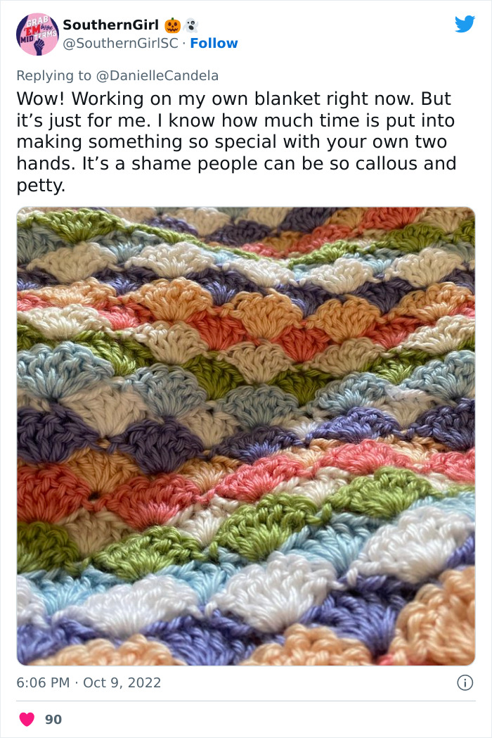 Woman Crochets A Blanket For 900 Hours As A Gift For Friend's Son, He Gives it Back To Her, The Internet Is Divided Woman Crochets A Blanket For 900 Hours As A Gift For Friend's Son, He Gives it Back To Her, The Internet Is Divided