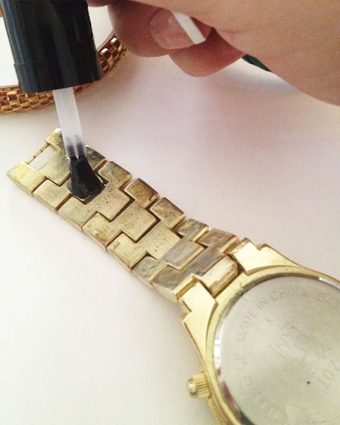 Coat Jewelry With Nail Polish
